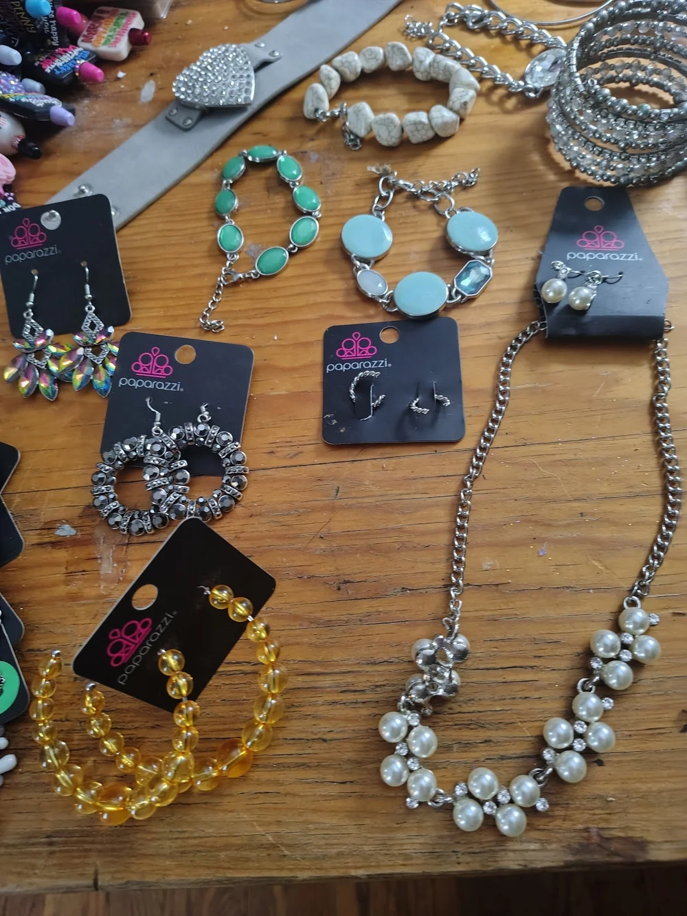 31 Mixed Pieces of New Paparazzi Jewelry